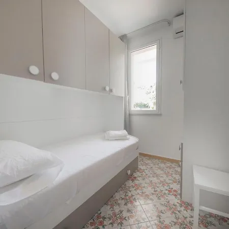 8 Pax In Francesca By In Palermo Apartment *