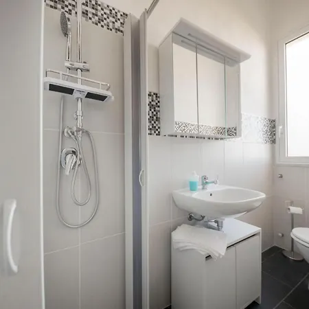 8 Pax In Francesca By In Palermo Apartment