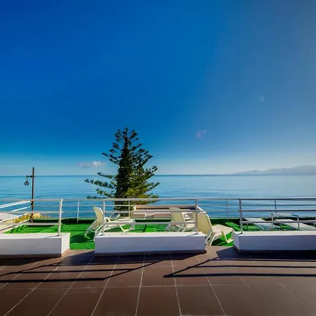 8 Pax In Francesca By In Palermo *